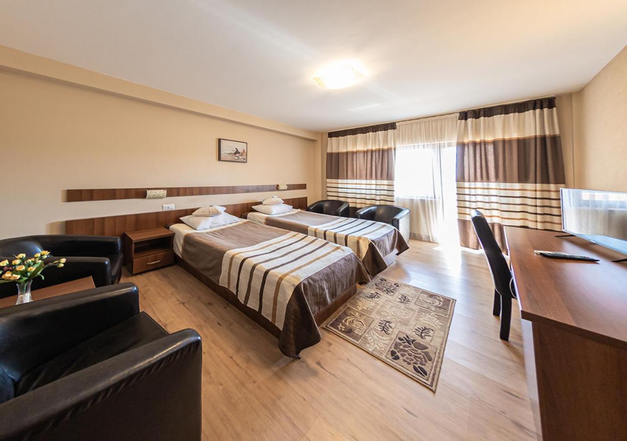 Hotel Crisana Arad Exterior photo