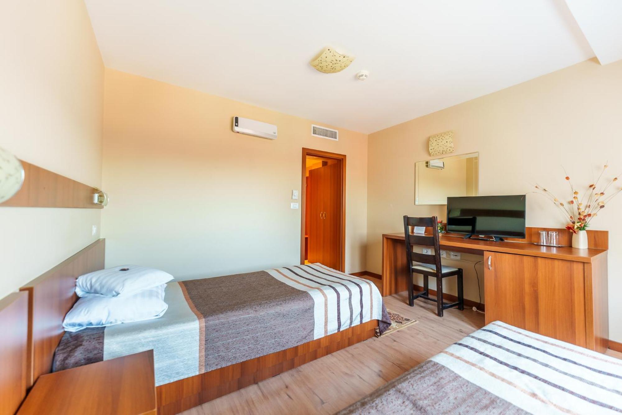 Hotel Crisana Arad Exterior photo