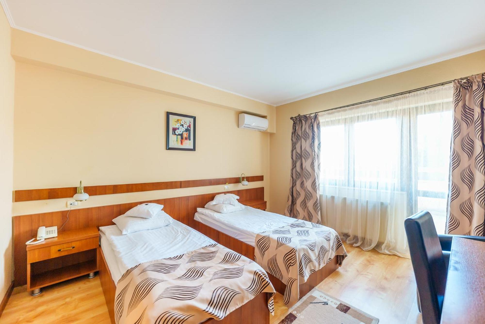Hotel Crisana Arad Exterior photo